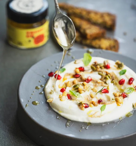 Labneh met witte truffeltapenade
