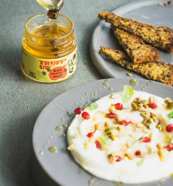 Labneh met witte truffeltapenade
